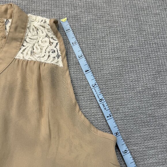 Not Forever Semi-Sheer Beige Lace Accent Sleeveless Blouse Lightweight Size M - Picture 11 of 12